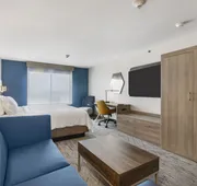 Holiday Inn Express Hotel & Suites Peru - Lasalle Area by IHG hotel detail image 3