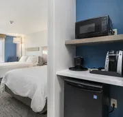 Holiday Inn Express Hotel & Suites Peru - Lasalle Area by IHG hotel detail image 4