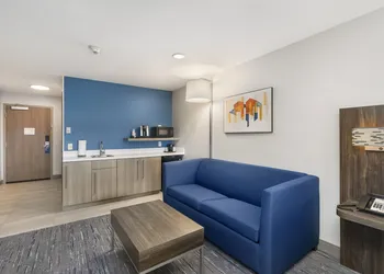 Holiday Inn Express Hotel & Suites Peru - Lasalle Area by IHG hotel thumbnail 5