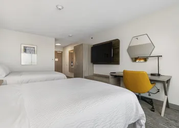 Holiday Inn Express Hotel & Suites Peru - Lasalle Area by IHG hotel thumbnail 6