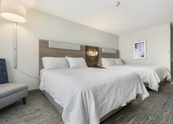 Holiday Inn Express Hotel & Suites Peru - Lasalle Area by IHG hotel thumbnail 7