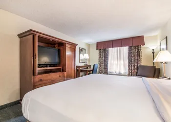 Red Lion Hotel Portland Airport hotel thumbnail 7