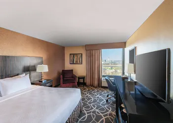Crowne Plaza Newark Airport by IHG hotel thumbnail 7