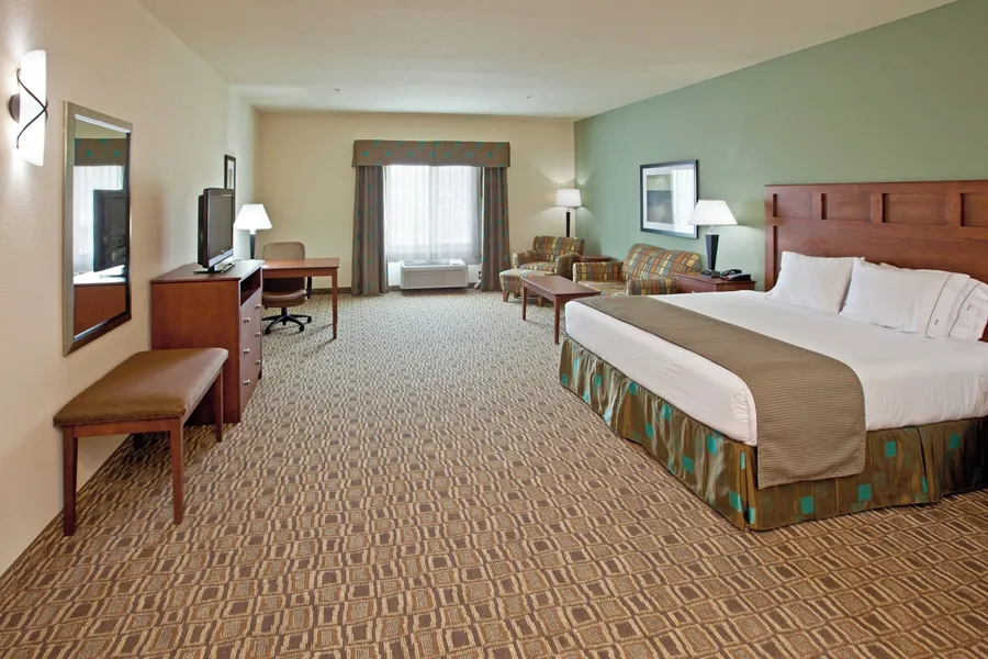Holiday Inn Express Hotel & Suites RIPLEY by IHG hotel detail image 6