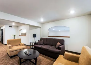 Sleep Inn & Suites Guthrie - Edmond North hotel thumbnail 4