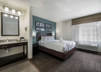 Sleep Inn & Suites Chesapeake - Portsmouth hotel thumbnail 8
