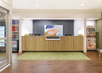 Spark by Hilton Grand Rapids hotel thumbnail 2