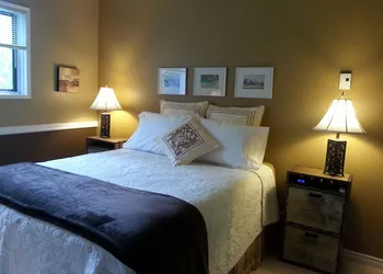 Creekside B & B hotel thumbnail 7