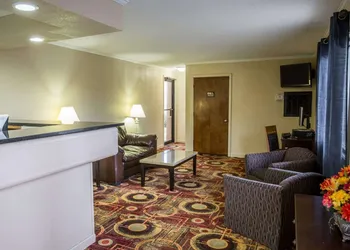 Rodeway Inn & Suites Plymouth Hwy 64 hotel thumbnail 3
