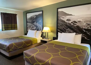 Super 8 by Wyndham Monterey hotel thumbnail 7