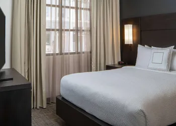 Sonesta ES Suites New Orleans Convention Center hotel thumbnail 4