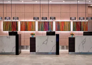 Delta Hotels by Marriott Edmonton Centre Suites hotel thumbnail 4