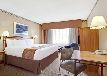Travelodge by Wyndham Seattle By The Space Needle hotel thumbnail 6
