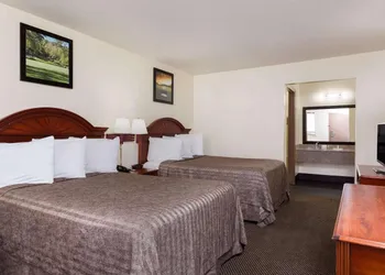Heritage Inn hotel thumbnail 8