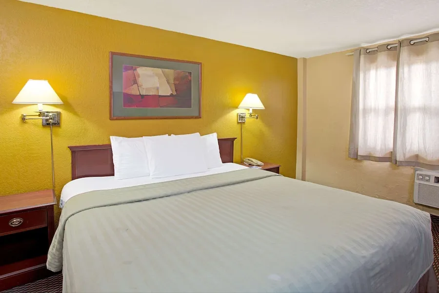 Travelodge by Wyndham Fort Lauderdale hotel detail image 6