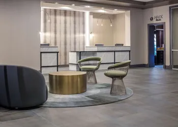 Doubletree By Hilton Boston Logan Airport Chelsea hotel thumbnail 7