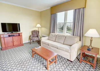 Club Wyndham Bay Voyage Inn hotel thumbnail 3