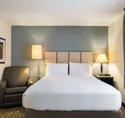 Sonesta Simply Suites Hampton hotel detail image 3