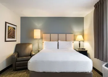 Sonesta Simply Suites Hampton hotel thumbnail 3