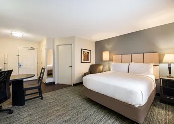 Sonesta Simply Suites Hampton hotel thumbnail 5