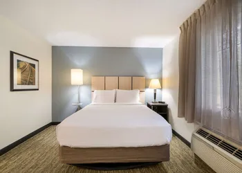 Sonesta Simply Suites Hampton hotel thumbnail 6