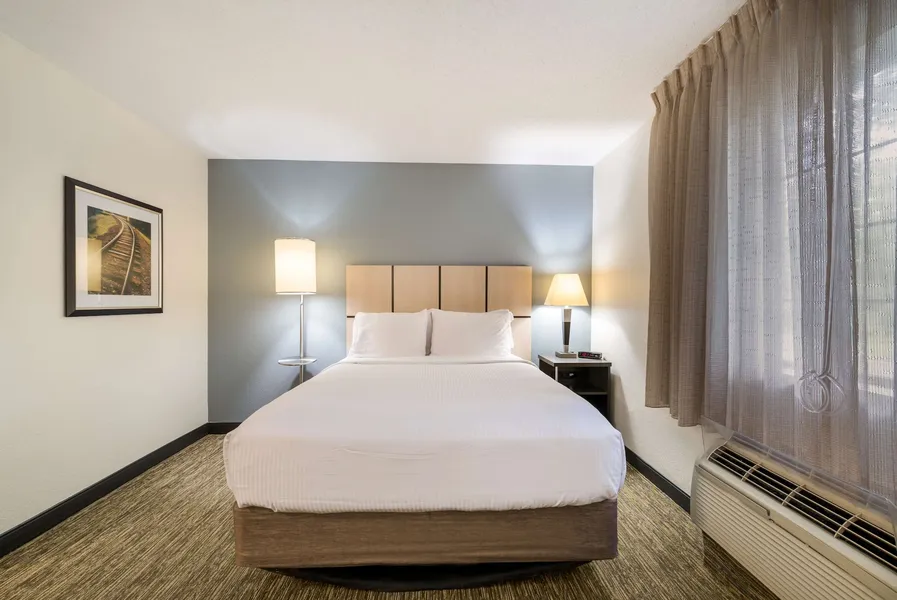 Sonesta Simply Suites Hampton hotel detail image 6