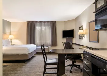 Sonesta Simply Suites Hampton hotel thumbnail 8
