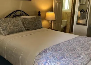 Rest Haven Motel hotel thumbnail 8
