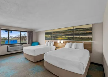 Days Inn & Suites by Wyndham Des Moines Airport hotel thumbnail 5