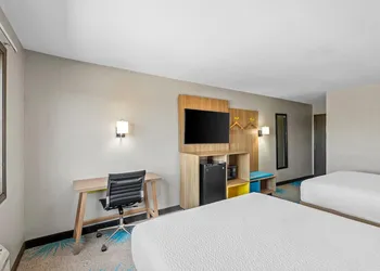 Days Inn & Suites by Wyndham Des Moines Airport hotel thumbnail 4