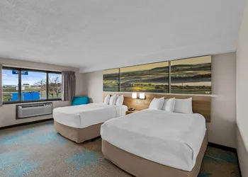 Days Inn & Suites by Wyndham Des Moines Airport hotel thumbnail 5