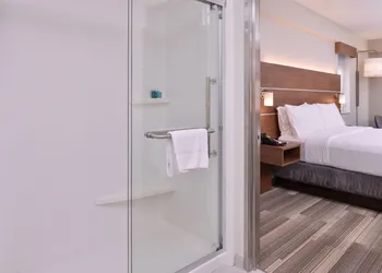 Holiday Inn Express New Orleans - Arts District by IHG hotel thumbnail 6