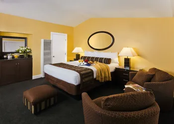 Monterey Peninsula Inn hotel thumbnail 5