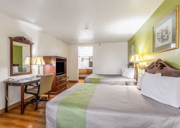 Rodeway Inn Santa Rosa hotel thumbnail 8