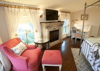 Saybrook Point Resort & Marina hotel thumbnail 3