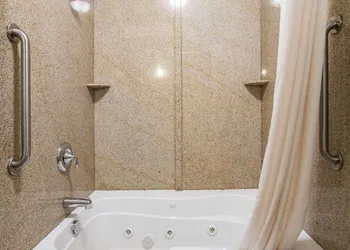 Comfort Suites Simpsonville - Greenville hotel thumbnail 6