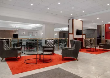 Ramada Plaza by Wyndham Calgary Downtown hotel thumbnail 3
