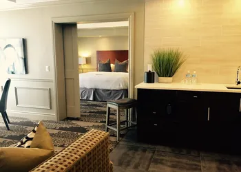 Ramada by Wyndham Cornwall hotel thumbnail 6