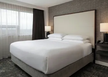 Sheraton Cavalier Calgary Hotel hotel thumbnail 7
