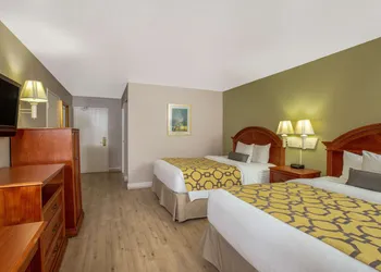 Baymont by Wyndham Tehachapi hotel thumbnail 5