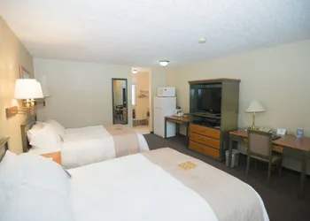 Lakeview Inns & Suites - Hinton hotel thumbnail 4