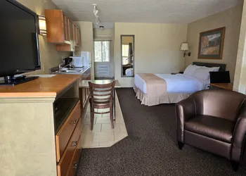 Lakeview Inns & Suites - Hinton hotel thumbnail 8