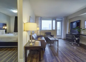 Town Inn Suites Hotel hotel thumbnail 3