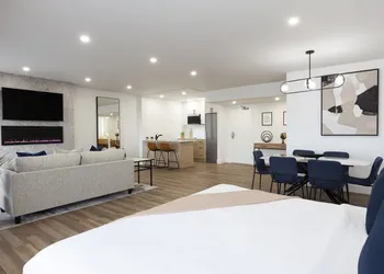 Strata Hotel hotel thumbnail 8