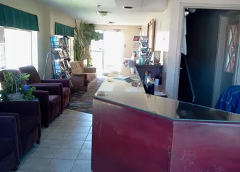 Sunset Inn hotel thumbnail 2