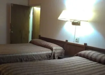 Sunset Inn hotel thumbnail 4