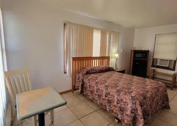 Daniel's Motel hotel thumbnail 3