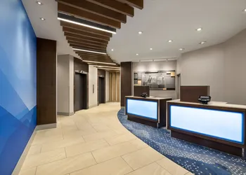 Holiday Inn Express Vancouver-Metrotown (Burnaby) by IHG hotel thumbnail 2