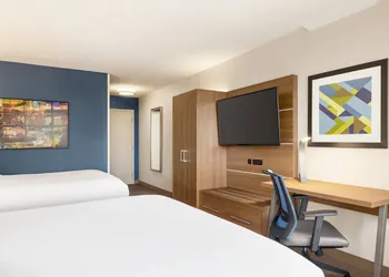 Holiday Inn Express Vancouver-Metrotown (Burnaby) by IHG hotel thumbnail 6