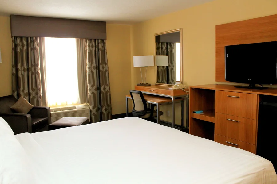 Holiday Inn Express & Suites Sherwood Park-Edmonton Area by IHG hotel detail image 6